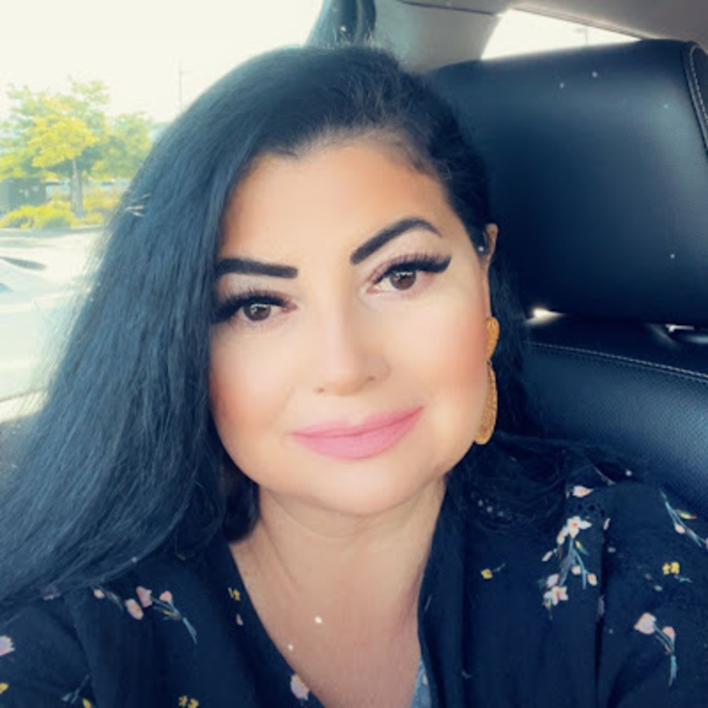 Meet your Posher, Monique